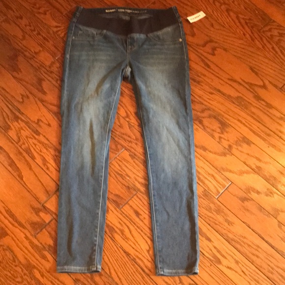 Old Navy Denim - NWT Women’s 8 Old Navy Skinny Mid Rise Jeans 👖❤️